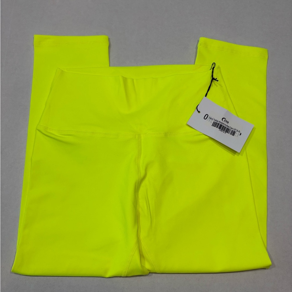 Zyia neon yellow ascend high rise capri leggings 20” size 6/8 NWT